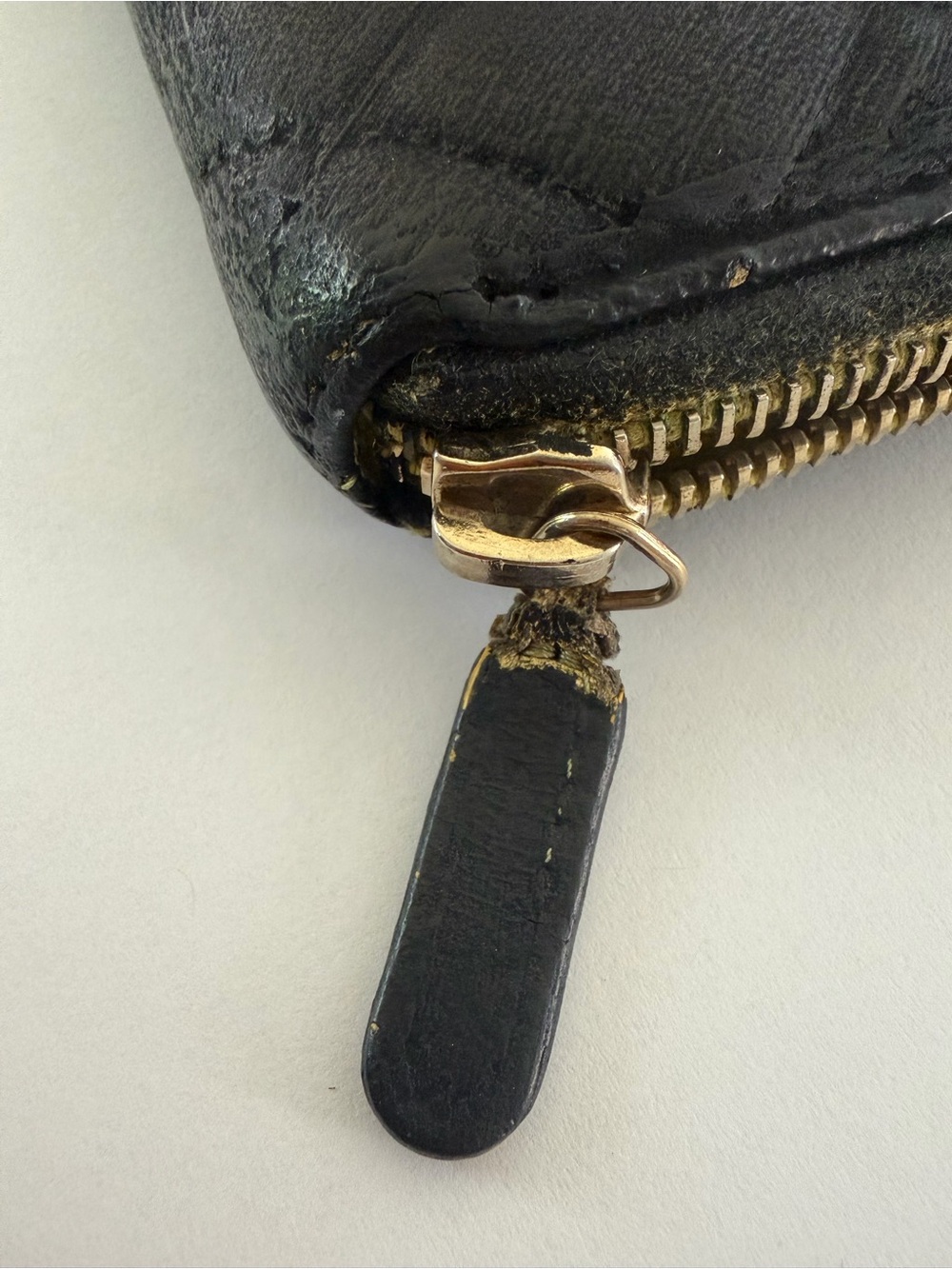 CHANEL Black Quilted Zip Wallet with Gold CC Emblem FAIR CONDITION - Picture 10 of 16